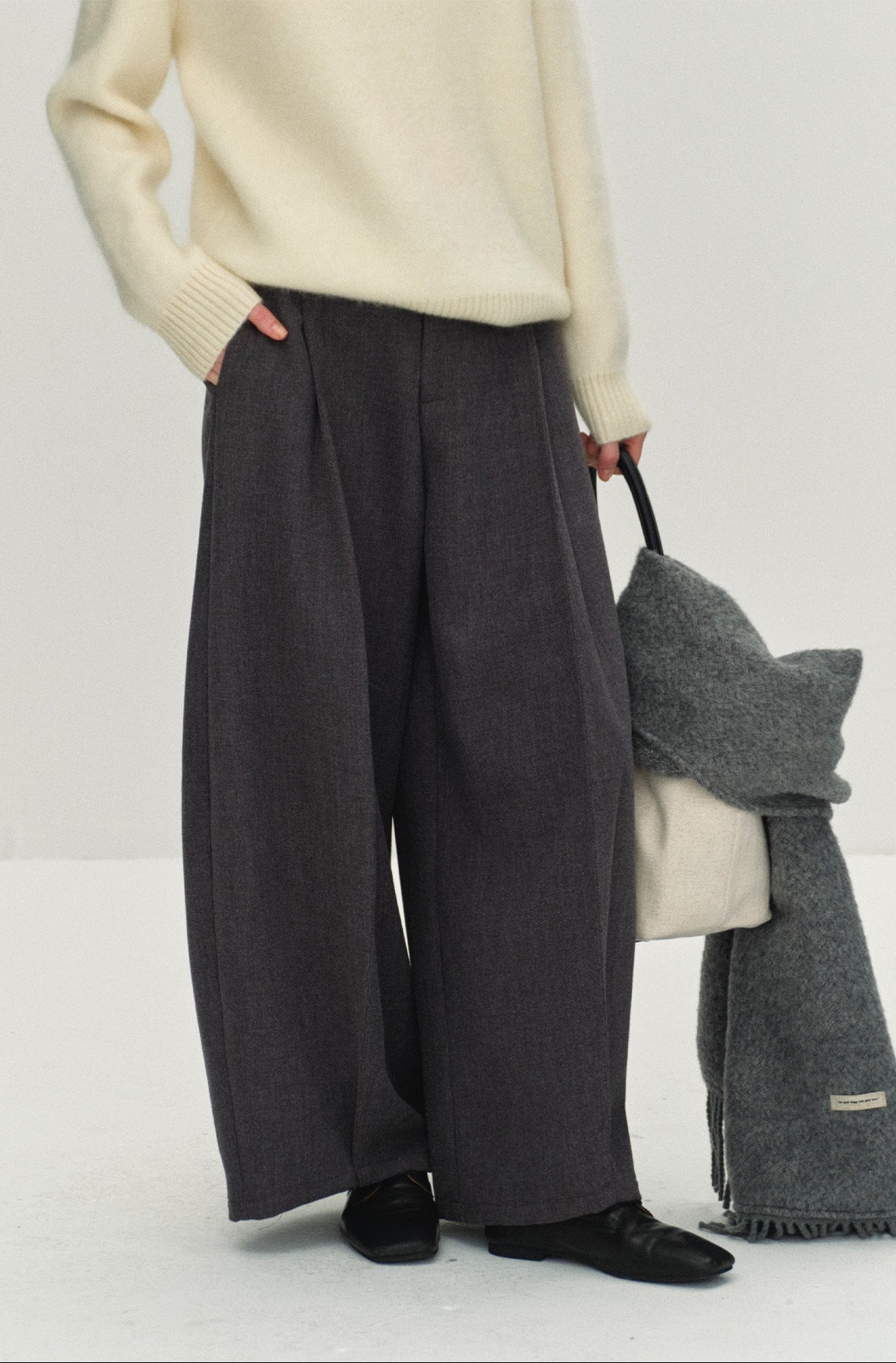cllomagy-gray-pleated-wide-leg-pants-02